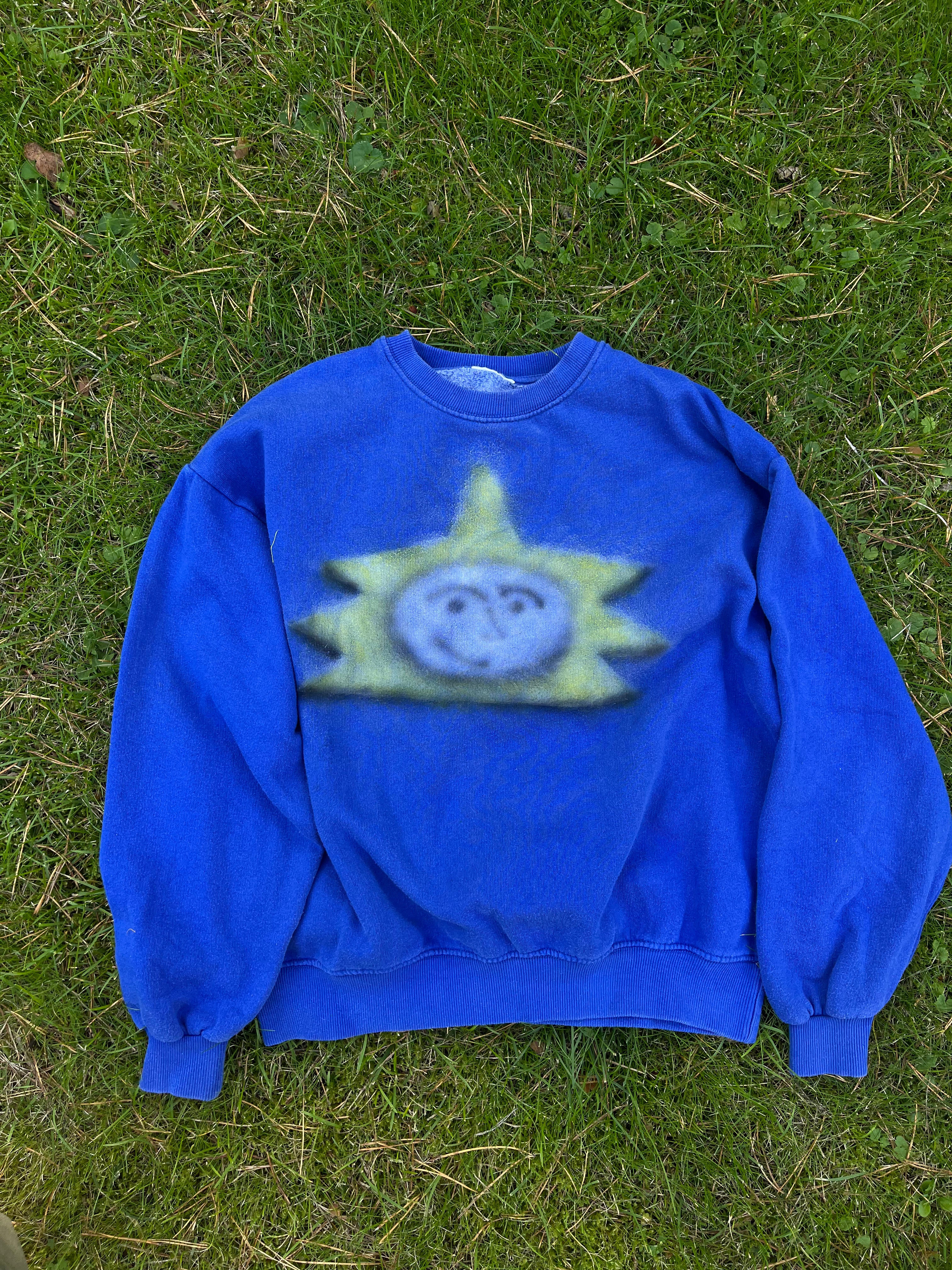 Granatowa bluza Słońce w lipcu